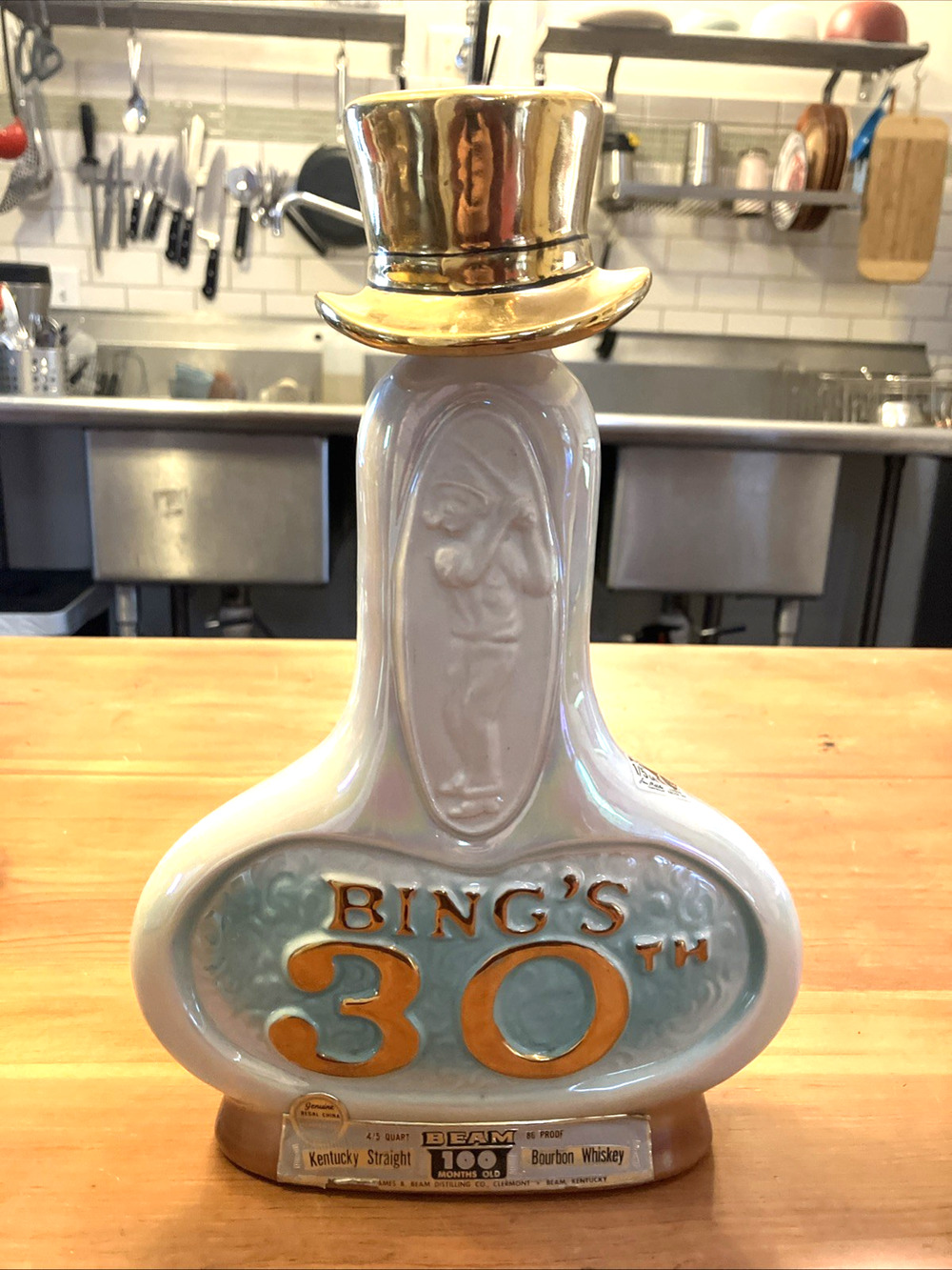 Jim Beam Bings 30th Crosby Golf Ceramic Whiskey Bottle 1971 Golden Top Hat